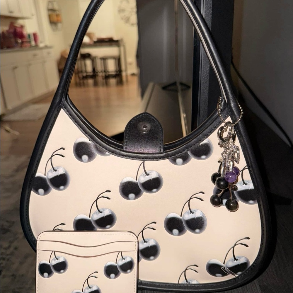 Coachtopia Cherry Print Women's Bag and Card Holder